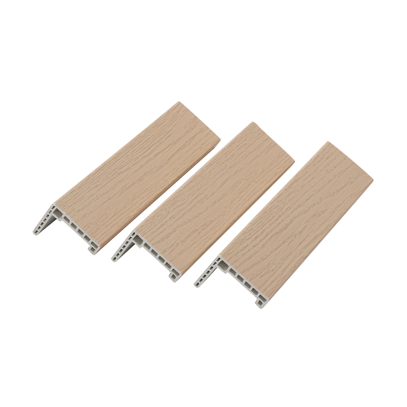 Architrave per porta in WPC