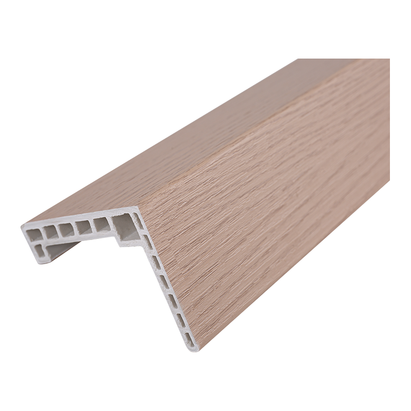 Architrave per porta in WPC